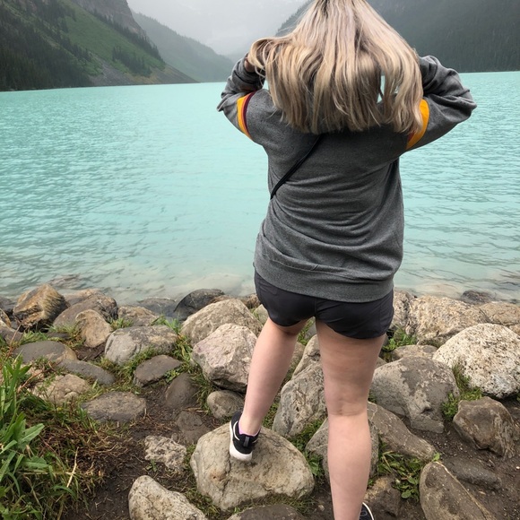 Meet your Posher, Corbi - Picture 1 of 1